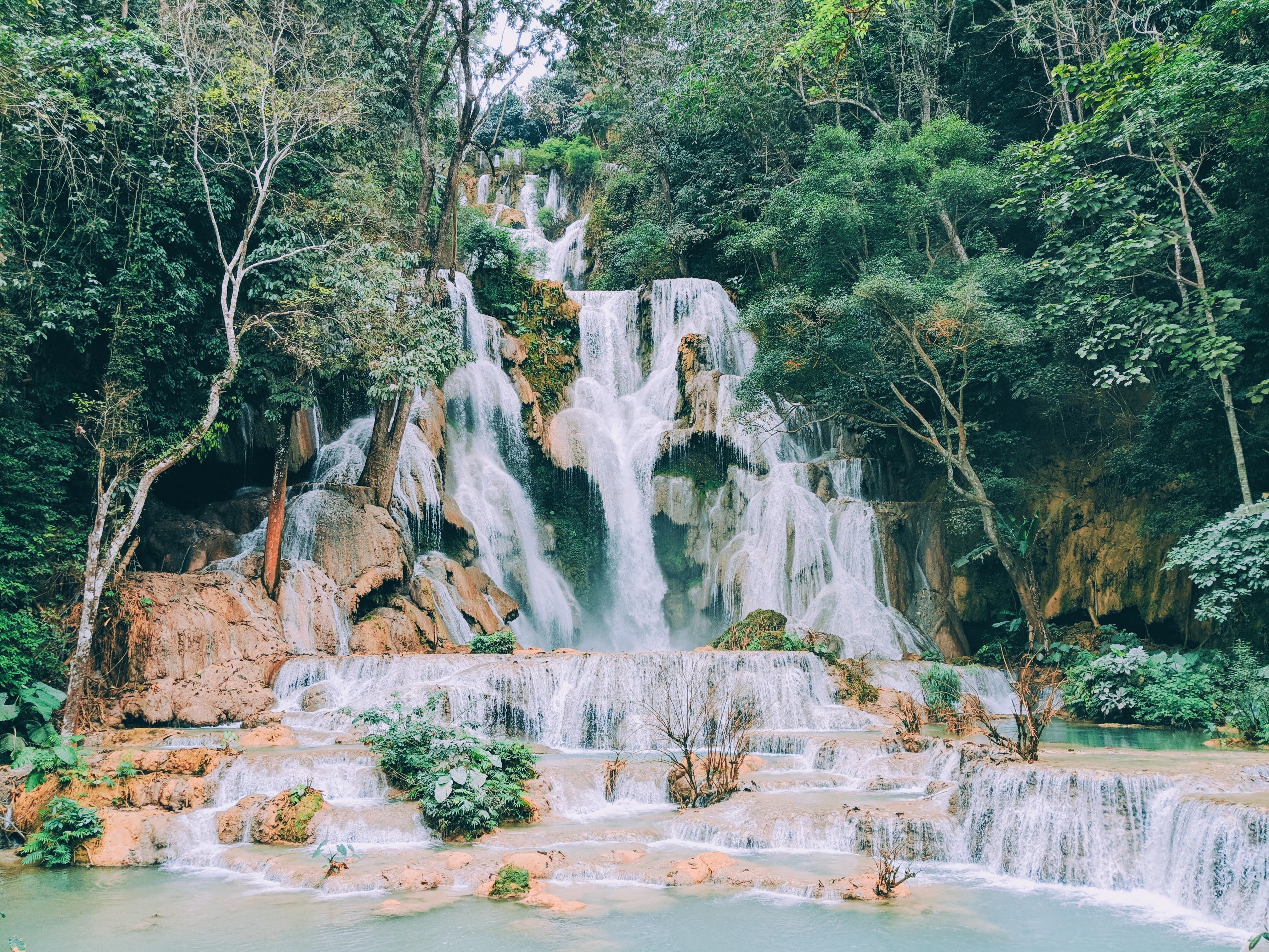 kuang-si-waterfall-laos-romantic-destination