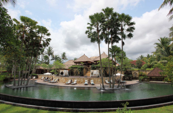 View over the infinity pool of The Ubud Village, one of best Hotels in Ubud